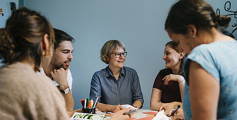 Teamgespräch des Career Service © HTW Berlin/Alexander Rentsch Teamgespräch des Career Service