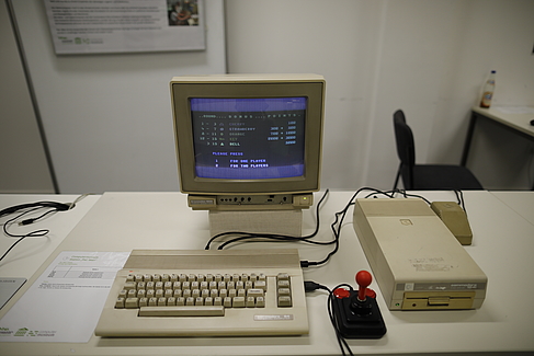 ein historischer Computer